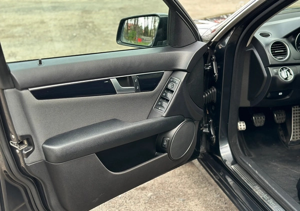 Mercedes-Benz Klasa C cena 39700 przebieg: 240000, rok produkcji 2013 z Chocz małe 497